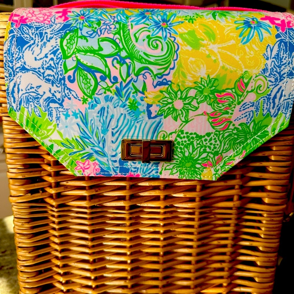 Lilly Pulitzer picnic wicker wine holder. Show up in style.